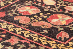 36462-Luxe_Textile_Fine_Suzani_Wool_Rug-5'1''x7'4''-Afghanistan-6