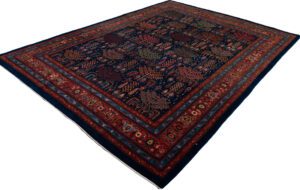 Persian Khamsehbaf Handwoven Village Rug